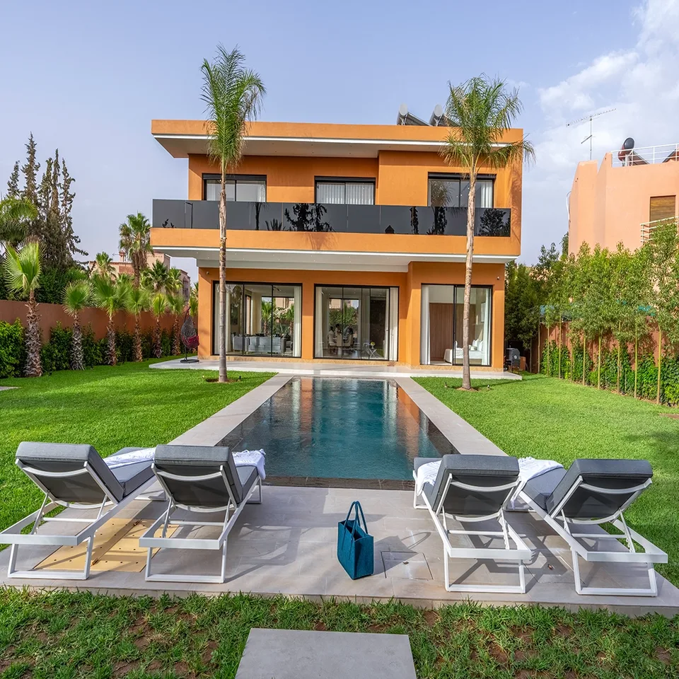 La villa et sa piscine